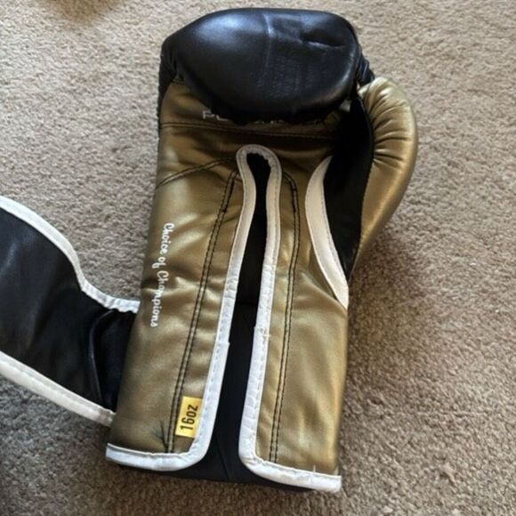 Everlast PowerLock 16oz Right Hand Black & Gold Boxing Glove *Read* - Picture 7 of 7